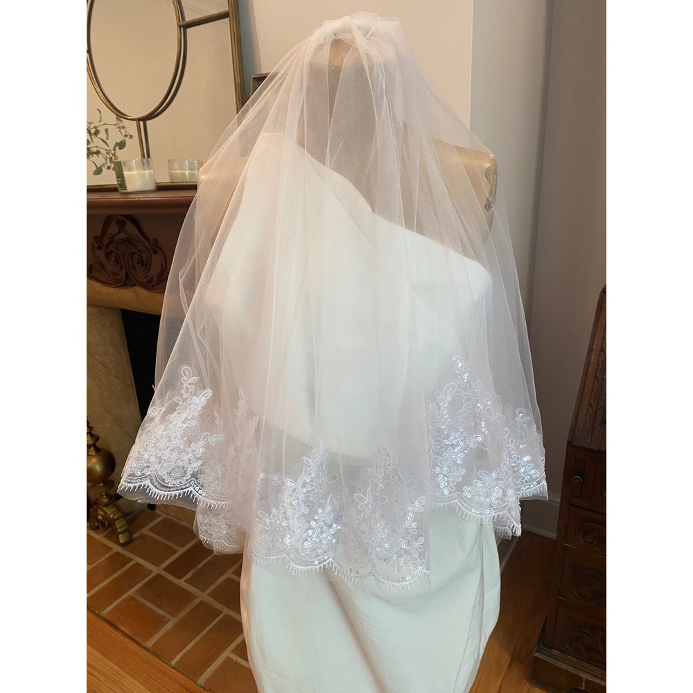 White Two Tier Fingertip Wedding Veil/Blusher Lace Sequin Trim Bridal Comb - Picture 3 of 16